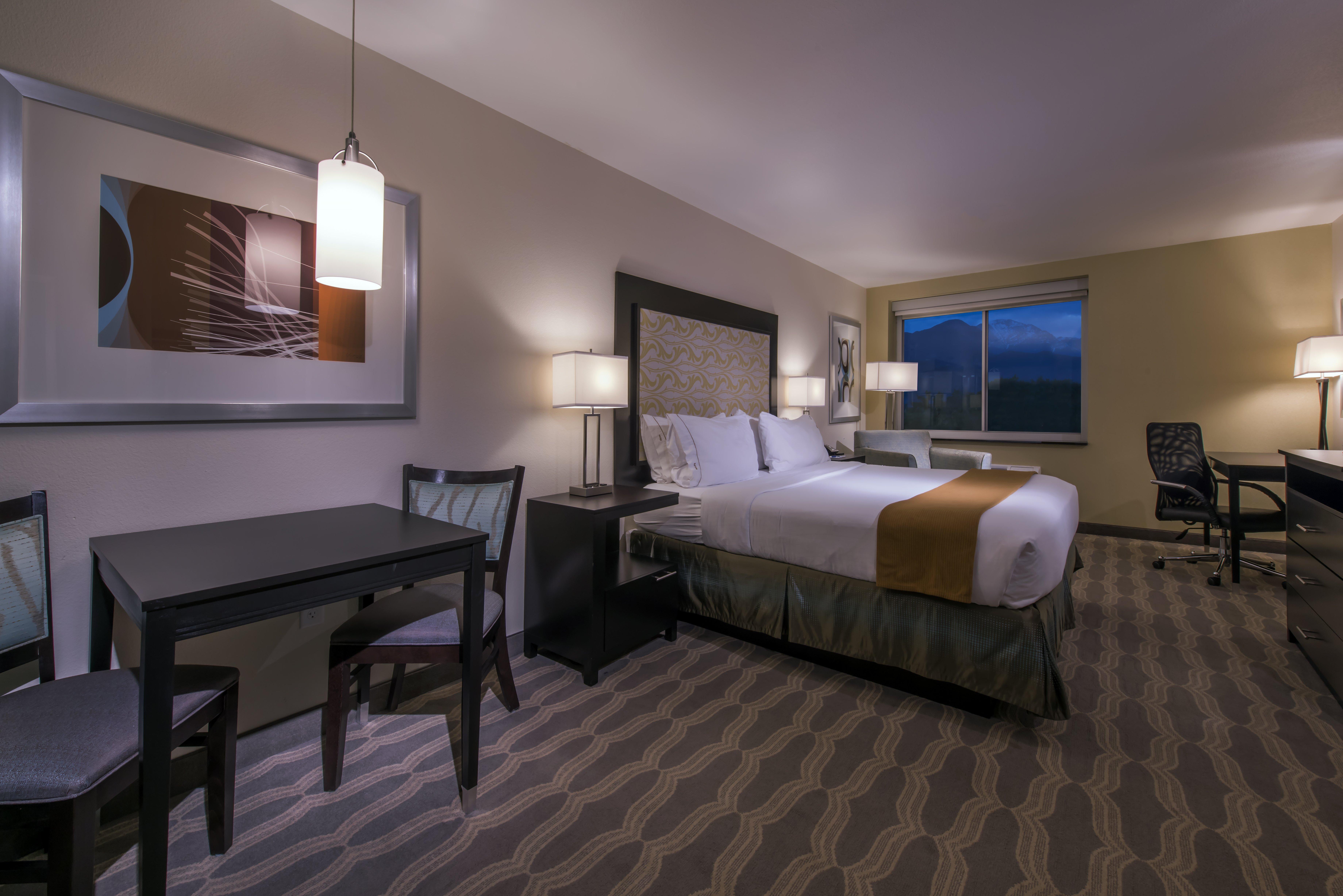 Holiday Inn Express & Suites Colorado Springs Central By Ihg Kültér fotó