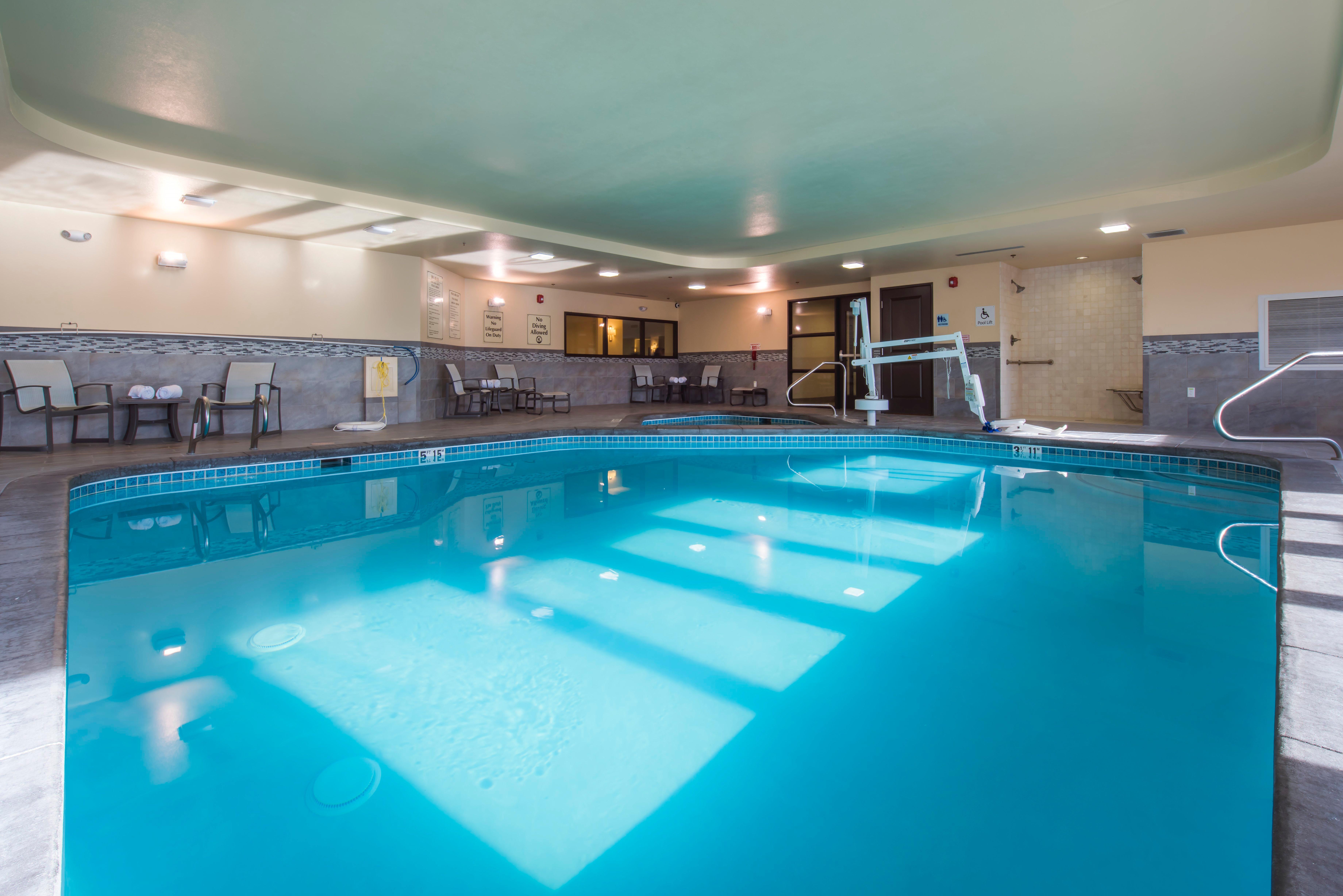 Holiday Inn Express & Suites Colorado Springs Central By Ihg Kültér fotó
