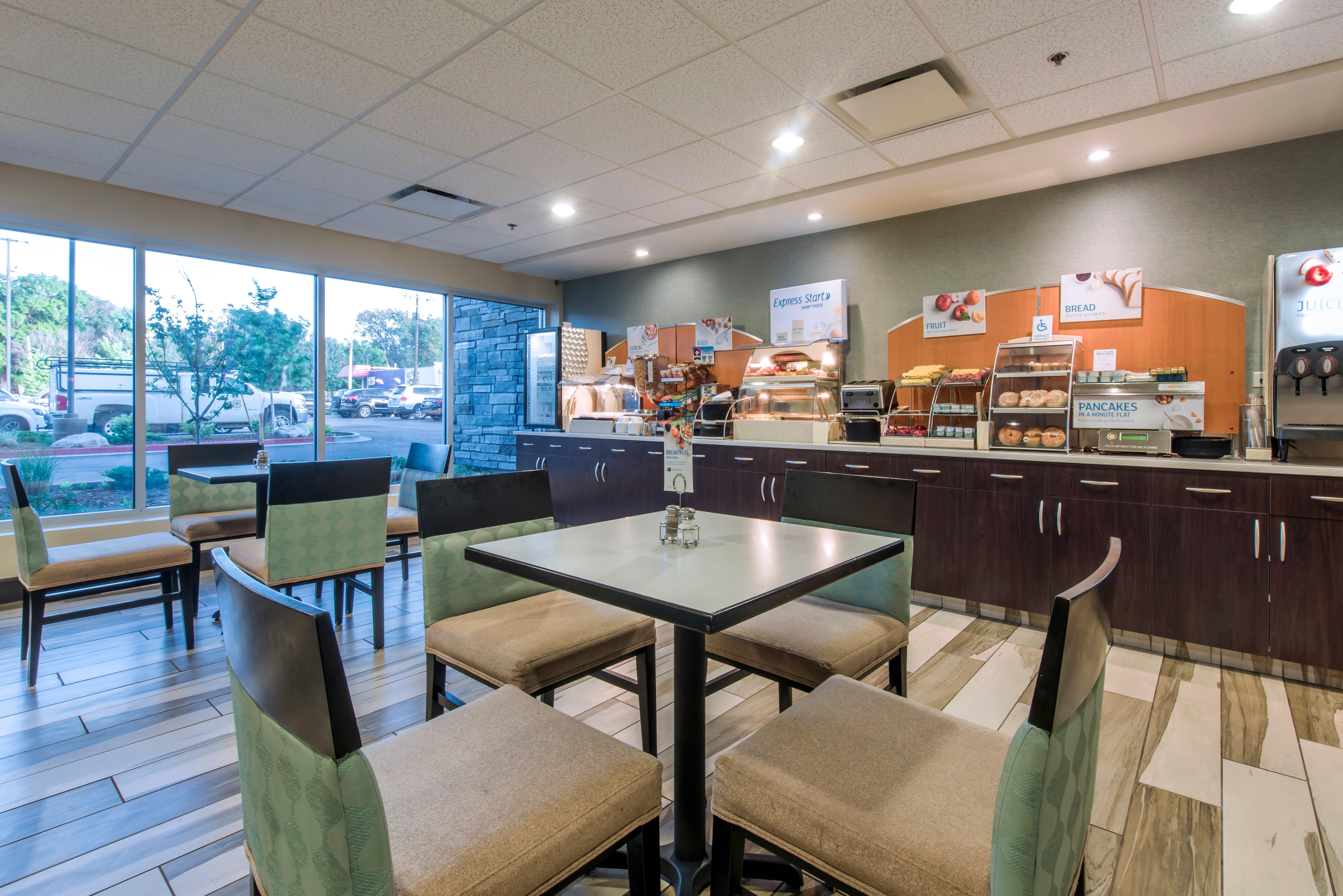 Holiday Inn Express & Suites Colorado Springs Central By Ihg Kültér fotó
