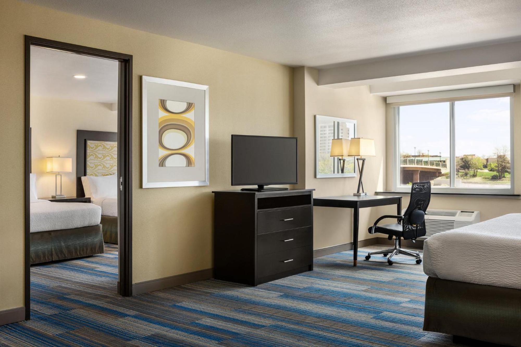 Holiday Inn Express & Suites Colorado Springs Central By Ihg Kültér fotó