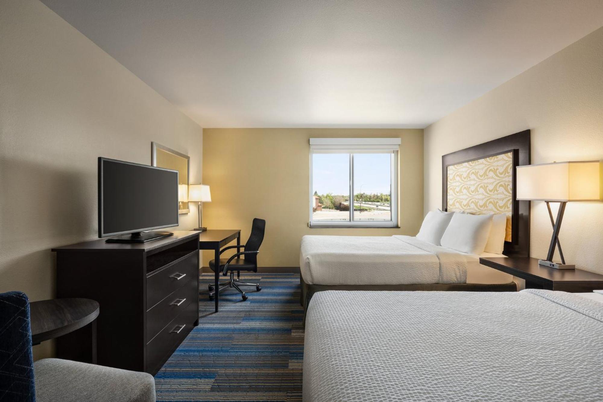 Holiday Inn Express & Suites Colorado Springs Central By Ihg Kültér fotó